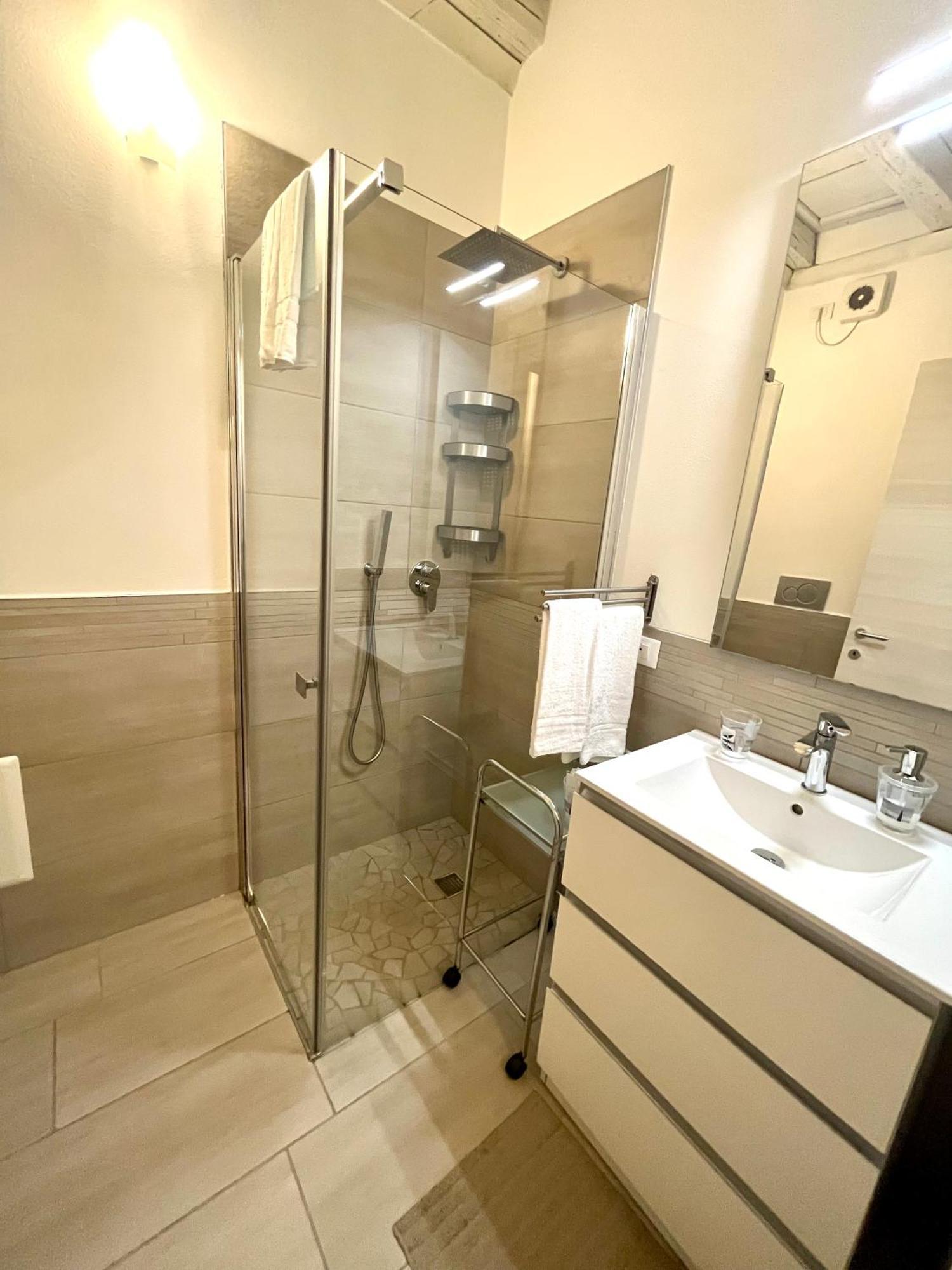 Residenza Serena Suite-Centro Storico Мантуя Екстер'єр фото